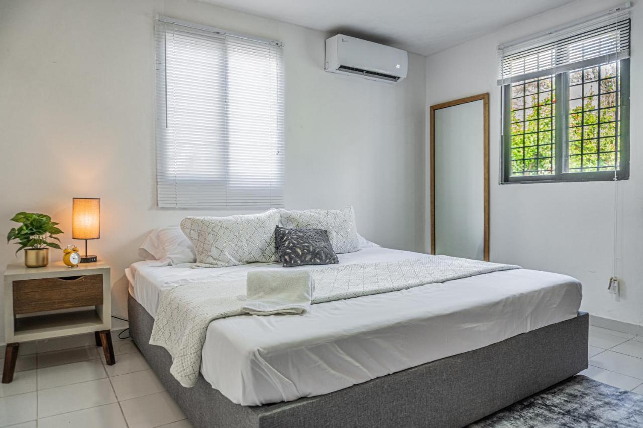 Pako Stays - Luxurious & Spacious 2 Bedroom Apartments Close To The Beach, Free Wi-Fi, Ideal Location In Downtown Cancun Centro Zewnętrze zdjęcie